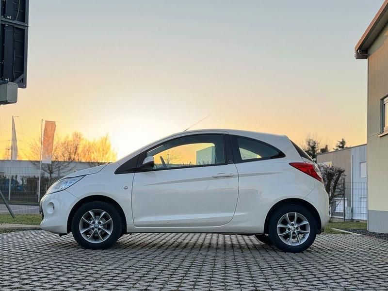 Gebraucht Ford Ka Trend 69 PS (50 kW) 2012 Weiß Kleinwagen