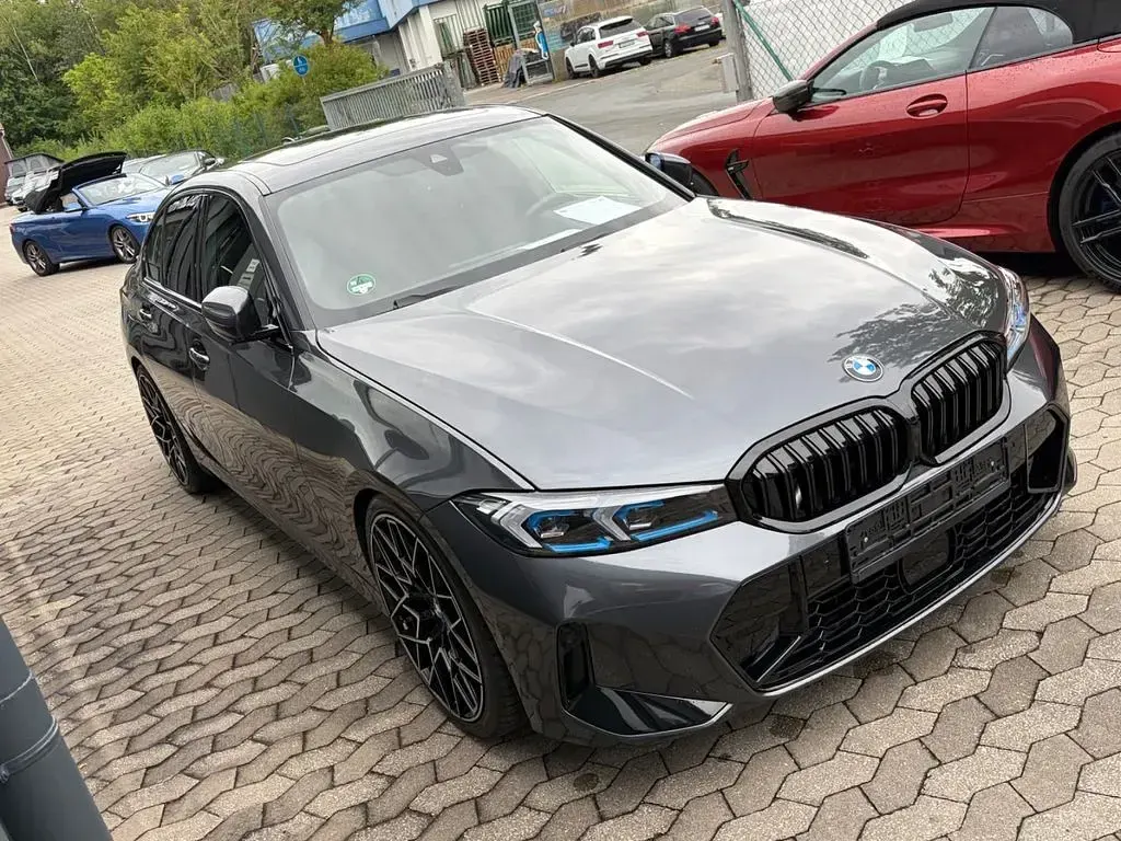 Gebraucht BMW 330 M Sport 258 PS (189 kW) 2021 Grau Limousine