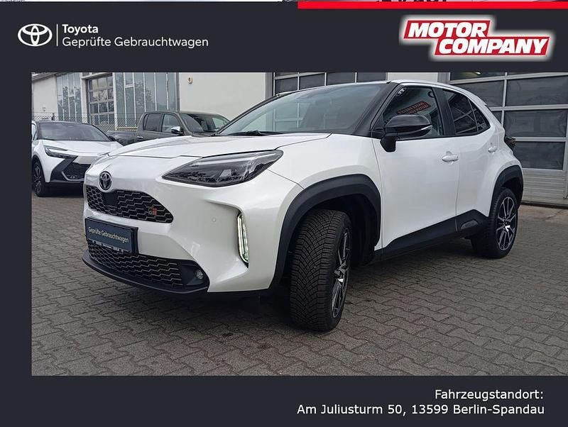 Weiß Gebraucht 2024 Toyota Yaris Cross Sport SUV | 32.450 € - Bild 1/4