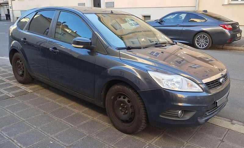 Gebraucht Ford Focus 101 PS (74 kW) 2009 Grau Limousine