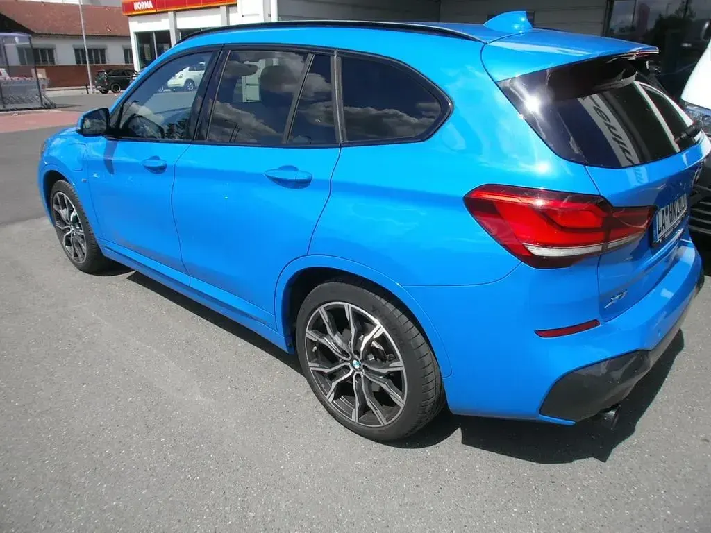 Gebraucht BMW X1 M Sport 220 PS (161 kW) 2021 Misano blau metallic SUV