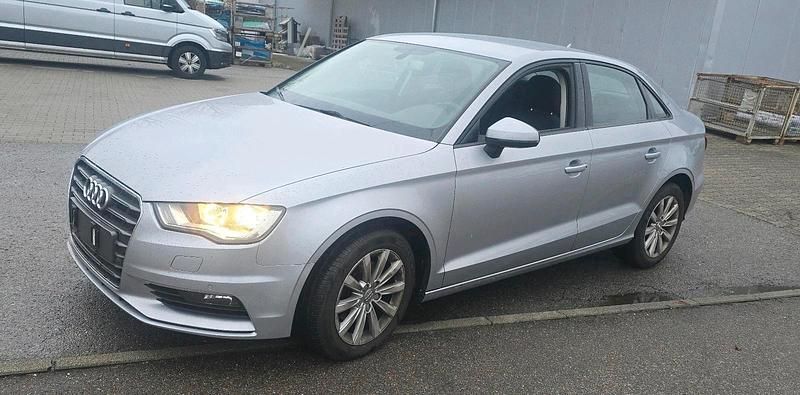 Gebraucht Audi A3 150 PS (110 kW) 2015 Silber Limousine