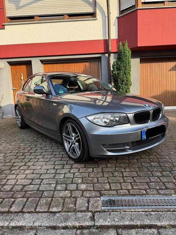 Grau Gebraucht 2010 BMW 118 Coupé Performance Coupé | 8.000 € (Fairer Preis) - Bild 1/4