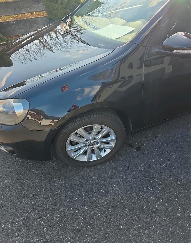 Gebraucht VW Golf VI 86 PS (63 kW) 2012 Schwarz Kleinwagen