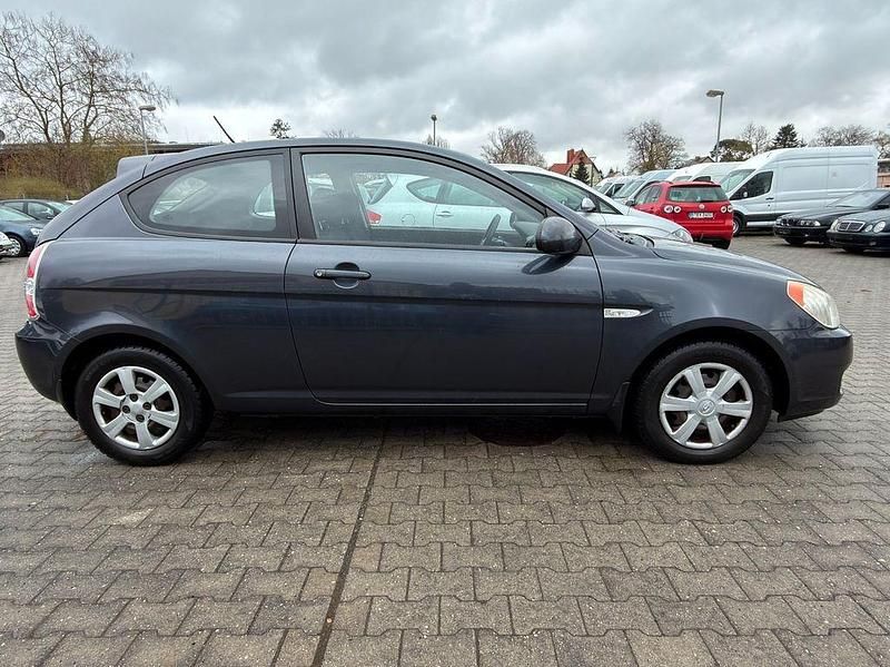 Gebraucht Hyundai Accent 97 PS (71 kW) 2007 Grau Kleinwagen