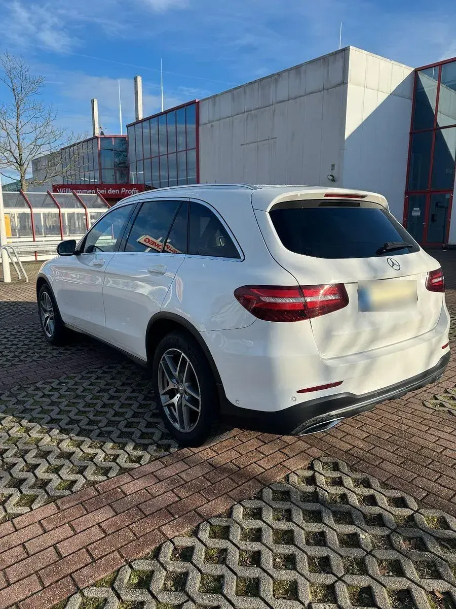Gebraucht Mercedes GLC250 AMG line 204 PS (150 kW) 2018 Weiß SUV