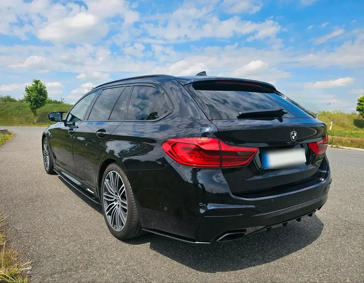 Gebraucht BMW 520 M Performance 190 PS (139 kW) 2018 Schwarz Kombi
