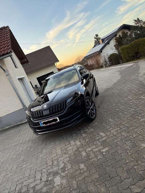 Schwarz Gebraucht 2019 Skoda Kodiaq SportLine SUV | 36.499 € - Bild 1/4