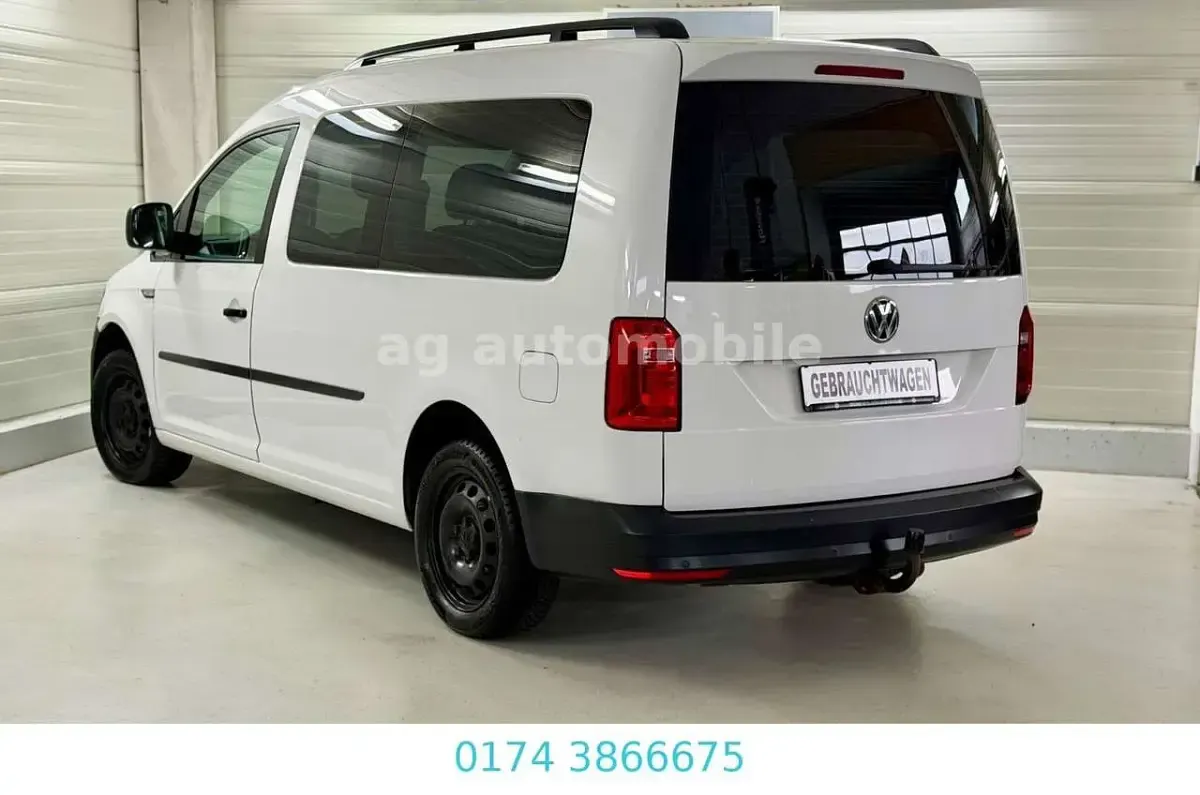 Second-hand VW Caddy Maxi 150 CP (110 kW) 2018 Alb Monovolum