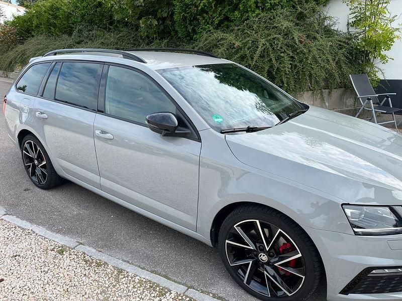Gebraucht Skoda Octavia RS 184 PS (135 kW) 2020 Grau Kombi