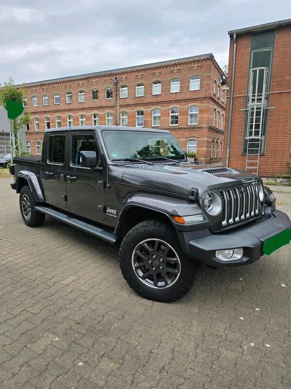 Grau Gebraucht 2022 Jeep Gladiator SUV | 48.900 € (Superpreis) - Bild 1/4