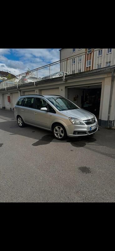 Silber Gebraucht 2006 Opel Zafira Kombi | 1.300 € (Guter Preis) - Bild 1/4