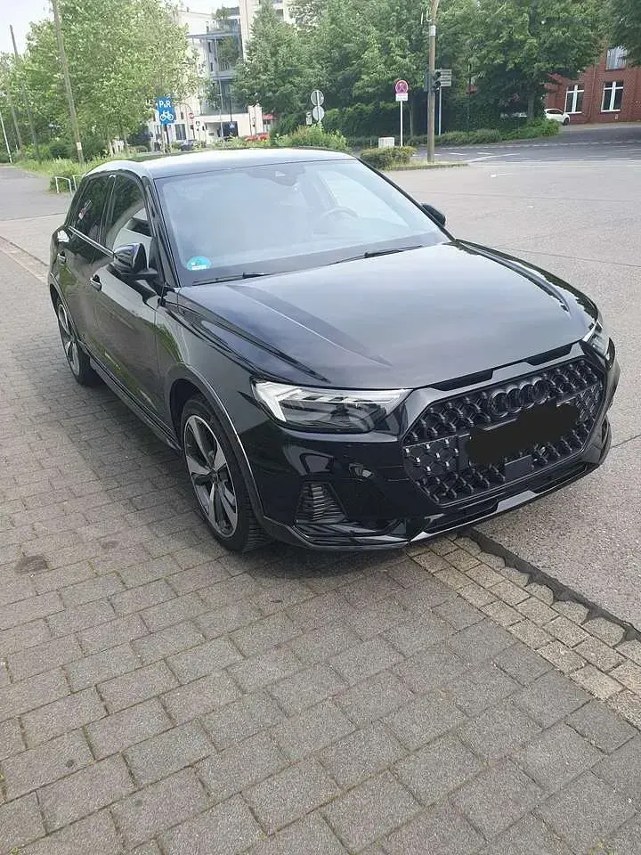 Gebraucht Audi A1 Ambiente 150 PS (110 kW) 2024 Schwarz SUV