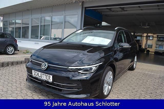 Deep black perl effekt Gebraucht 2024 VW Golf VIII Pro Kombi | 33.990 € (Teuer) - Bild 1/4