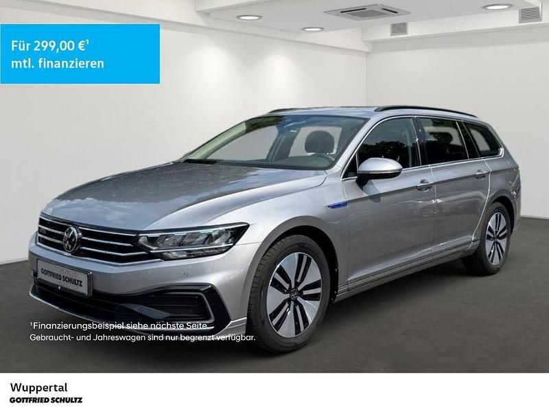 Silber Gebraucht 2022 VW Passat GTE Kombi | 24.950 € (Guter Preis) - Bild 1/4