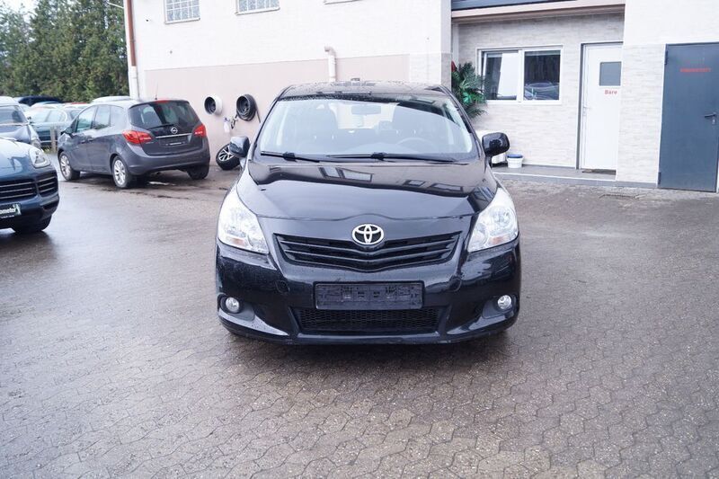 Gebraucht Toyota Verso Life 150 PS (110 kW) 2010 Schwarz Van / Kleinbus