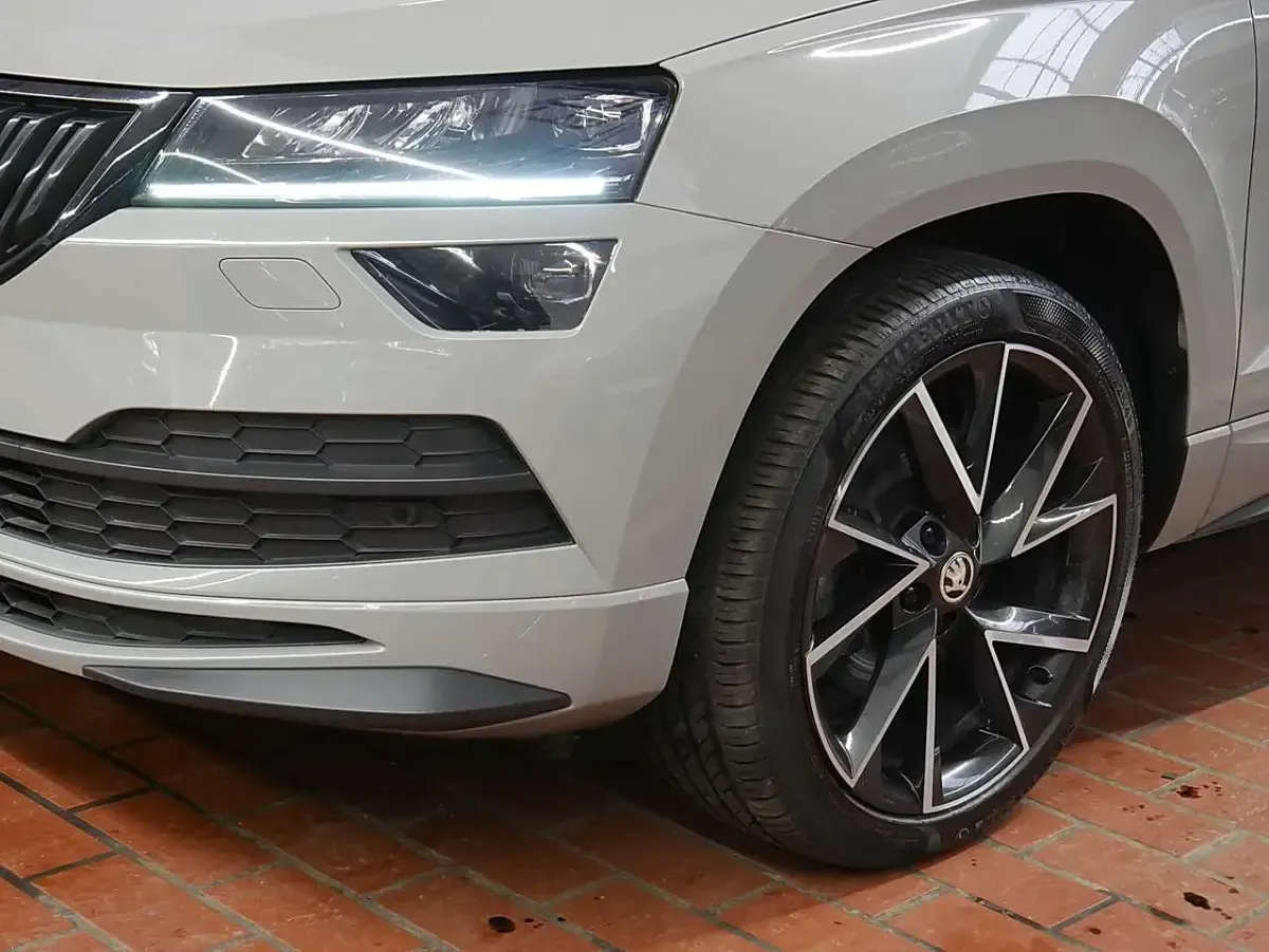 Gebraucht Skoda Karoq SportLine 150 PS (110 kW) 2019 Grau SUV