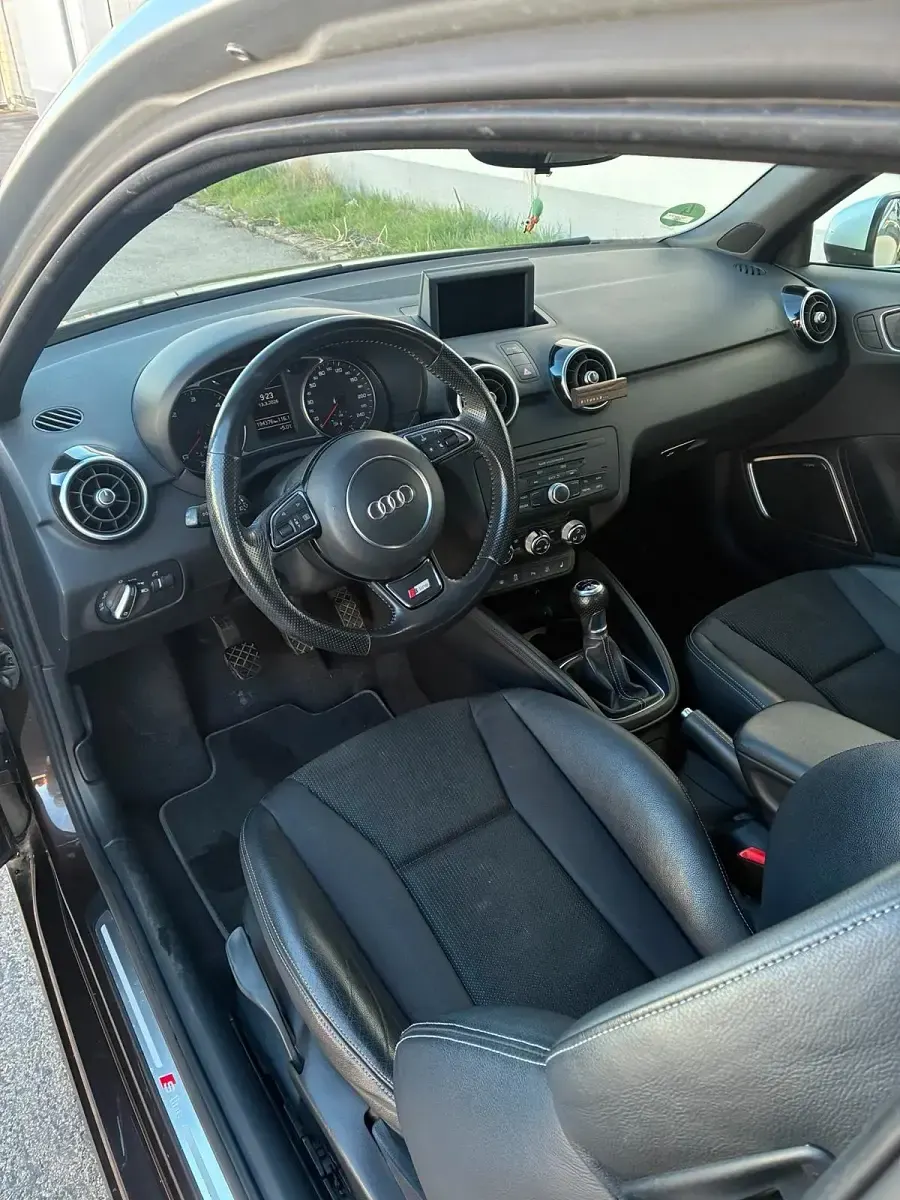 Gebraucht Audi A1 S-Line 90 PS (66 kW) 2011 Braun Kleinwagen