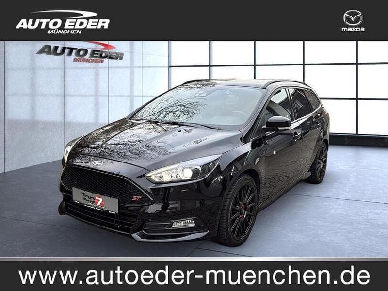 Iridiumschwarz (metallic) Gebraucht 2018 Ford Focus ST Kombi | 18.480 € (Etwas zu teuer) - Bild 1/4