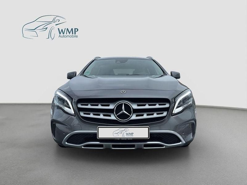Gebraucht Mercedes GLA180 109 PS (80 kW) 2018 Grau SUV