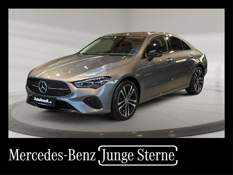 Grau Gebraucht 2023 Mercedes CLA200 Progressive Coupé | 32.439 € (Fairer Preis) - Bild 1/4