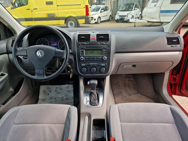 Gebraucht VW Jetta Comfortline 102 PS (75 kW) 2006 Rot Limousine