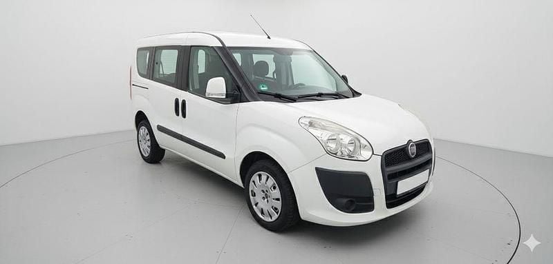 Weiß Gebraucht 2011 Fiat Doblò Dynamic Van / Kleinbus | 5.500 € (Fairer Preis) - Bild 1/4