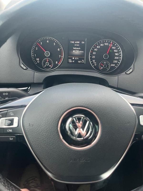 Gebraucht VW Sharan Highline 150 PS (110 kW) 2021 Grau Van / Kleinbus