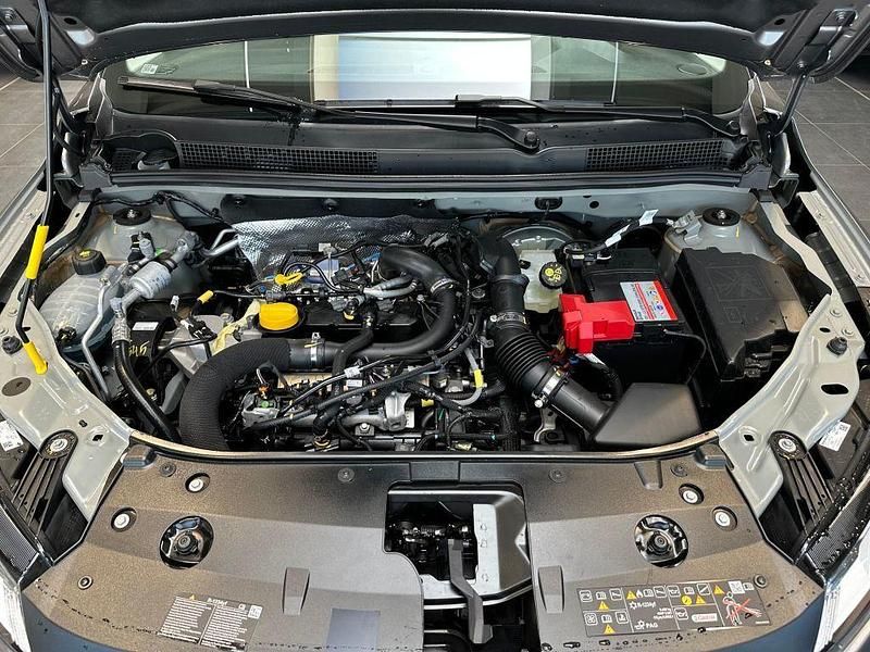 Neu Dacia Sandero Expression 101 PS (74 kW) 2025 Grau Kleinwagen