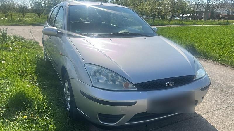 Usata Ford Focus 101 CV (74 kW) 2002 Argento Berlina