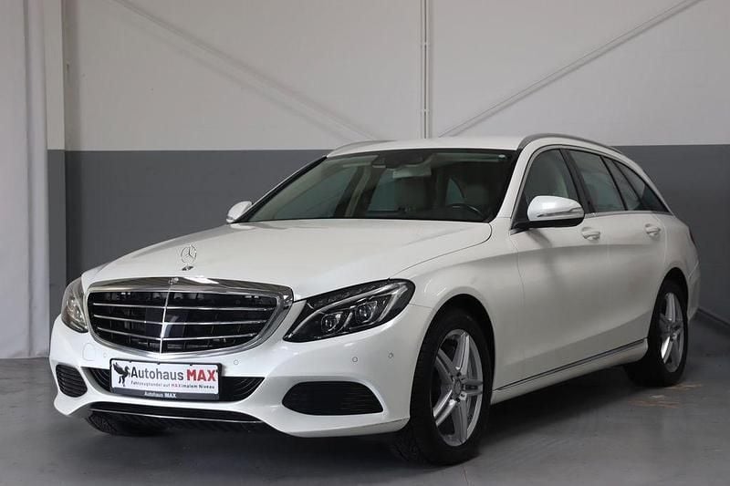 Weiß Gebraucht 2014 Mercedes C250 Limousine | 24.390 € (Fairer Preis) - Bild 1/4