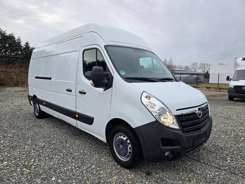 Gebraucht Opel Movano 131 PS (96 kW) 2018 Weiß Van / Kleinbus
