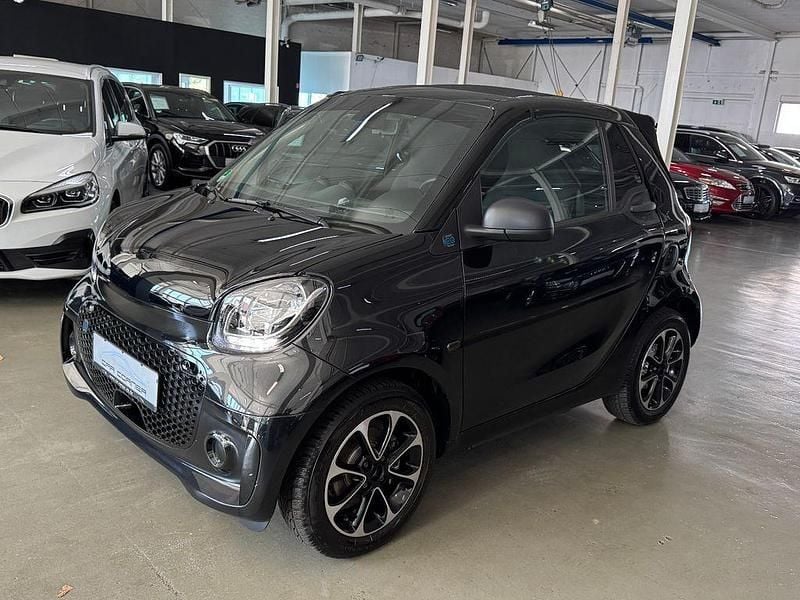 Schwarz Gebraucht 2021 Smart ForTwo Electric Drive Cabrio | 11.890 € (Guter Preis) - Bild 1/4