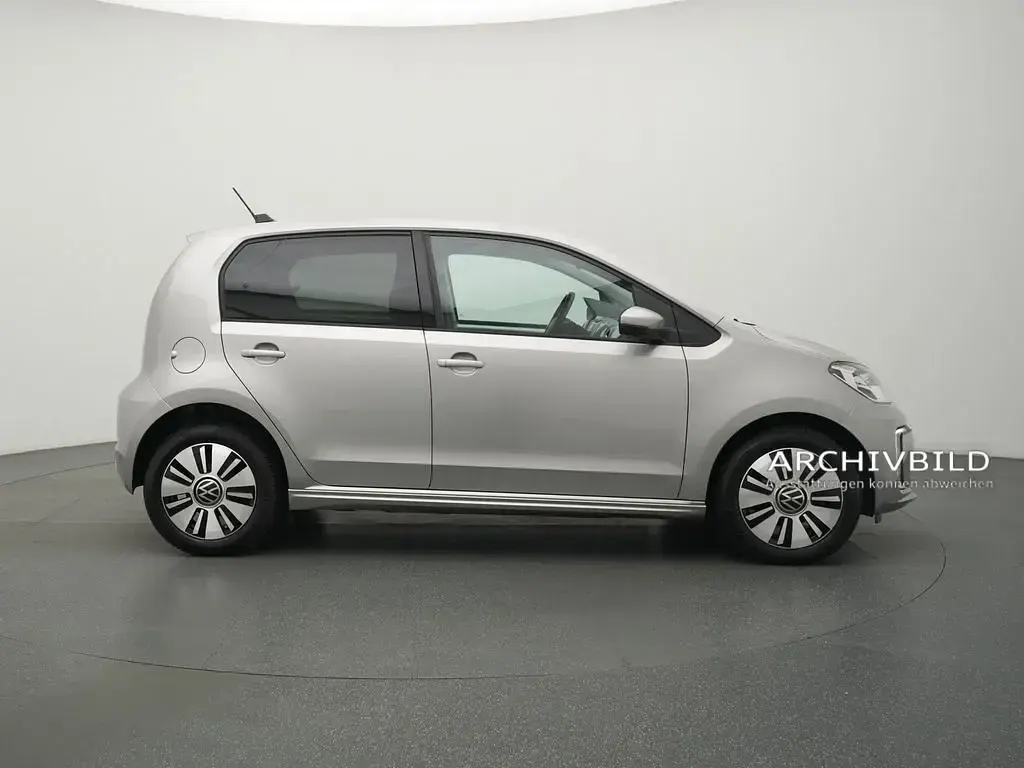 Second-hand VW up! 68 CP (50 kW) 2020 Negru Hatchback