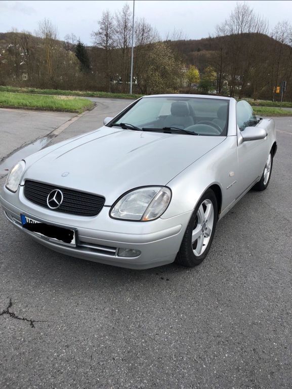 Silber Gebraucht 1999 Mercedes SLK230 Cabrio | 3.900 € (Superpreis) - Bild 1/4