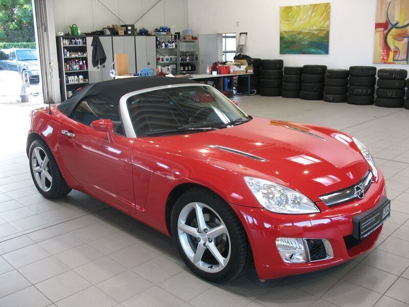 Gebraucht Opel GT 264 PS (194 kW) 2009 Victoriarot b Cabrio