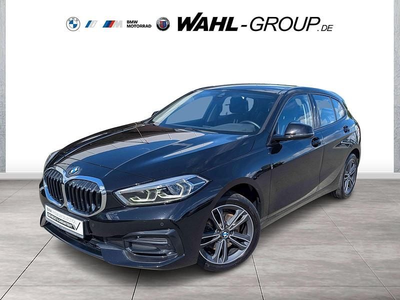 Schwarz Gebraucht 2022 BMW 118 Sport Line Kleinwagen | 20.890 € (Fairer Preis) - Bild 1/4
