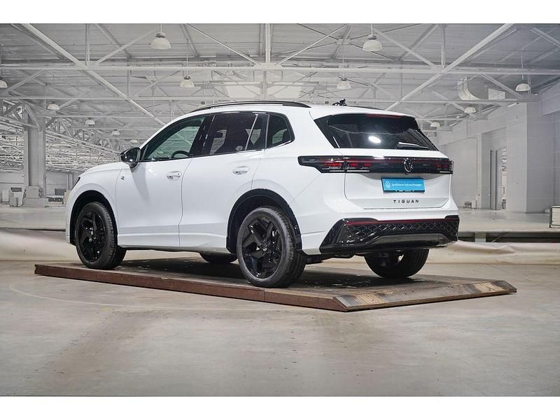 Gebraucht VW Tiguan Style 150 PS (110 kW) 2025 Pure white SUV