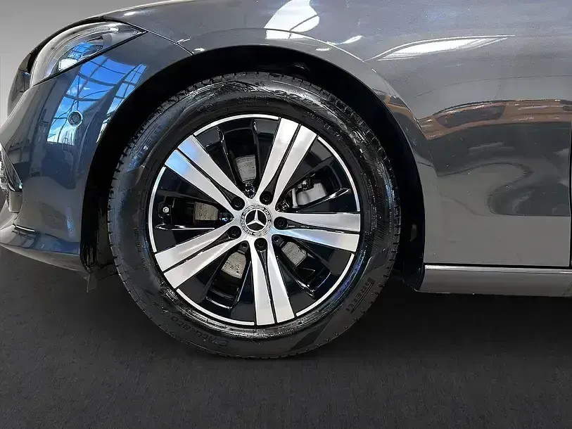 Gebraucht Mercedes C180 Avantgarde 170 PS (125 kW) 2025 Grau Limousine