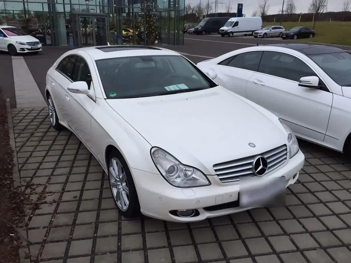 Gebraucht Mercedes CLS320 224 PS (164 kW) 2007 Weiß Coupé