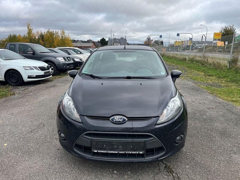 Schwarz Gebraucht 2012 Ford Fiesta Champions Edition Limousine | 2.400 € - Bild 1/4