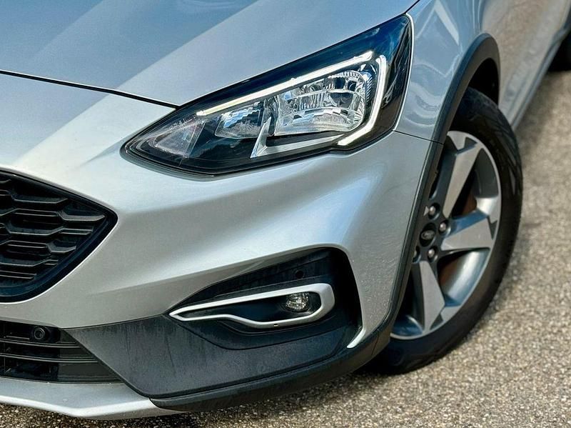 Gebraucht Ford Focus Active 120 PS (88 kW) 2020 Silber Limousine