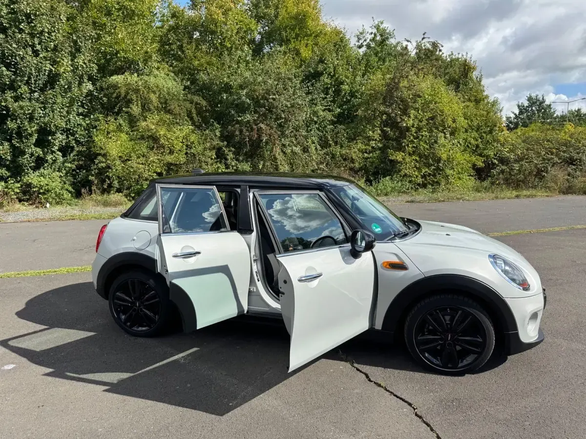 Gebraucht Mini Cooper 136 PS (100 kW) 2018 Silber Kleinwagen