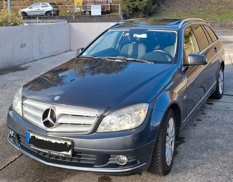 Gebraucht Mercedes C250 204 PS (150 kW) 2011 Grau Kombi