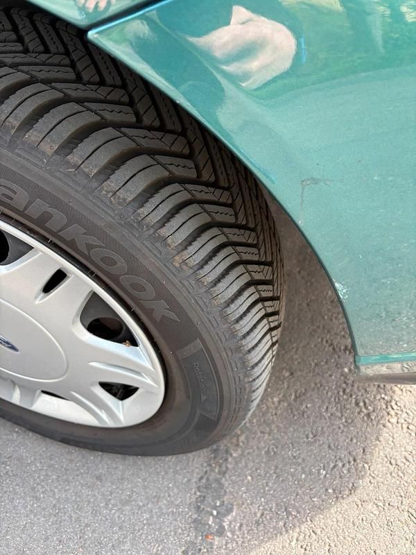 Gebraucht Ford Focus 100 PS (73 kW) 2000 Grün Kombi