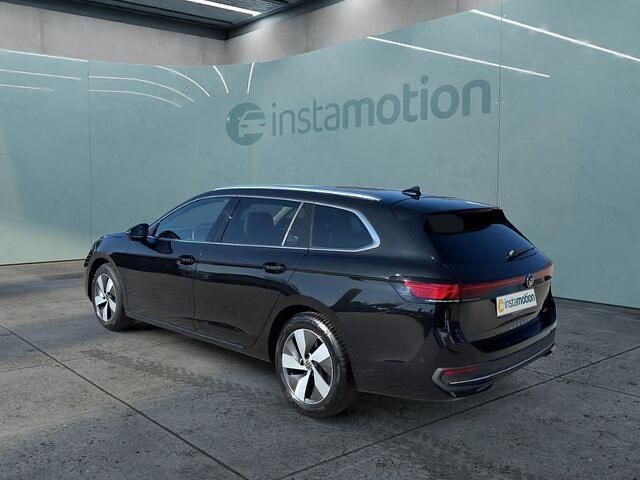 Gebraucht VW Passat Pro 150 PS (110 kW) 2024 Schwarz Kombi