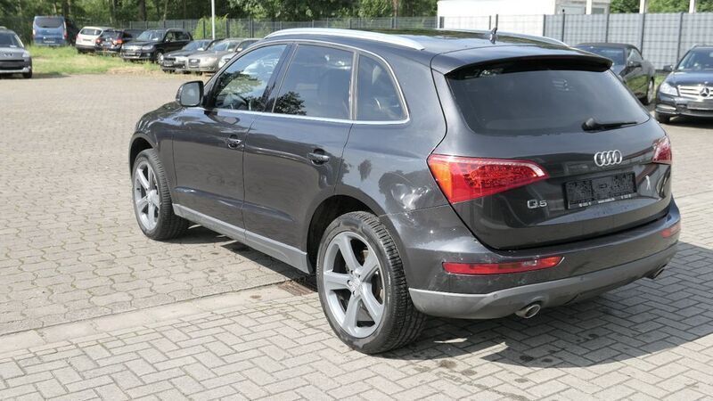 Gebraucht Audi Q5 Comfort 239 PS (175 kW) 2011 Grau SUV