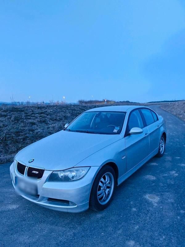Gebraucht BMW 318 129 PS (94 kW) 2006 Silber Limousine