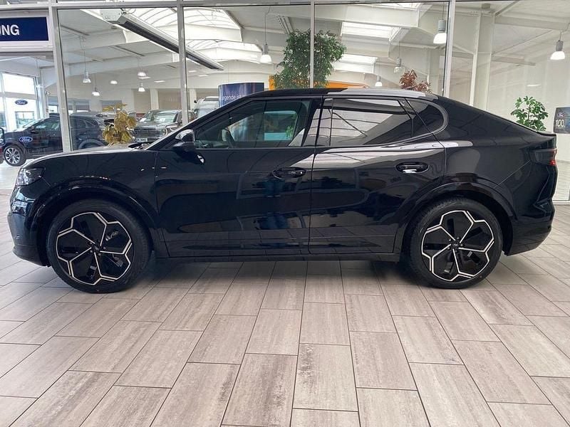 Neu Ford Capri Premium 250 kW (340 PS) 2026 Agate black metallic schwarz SUV