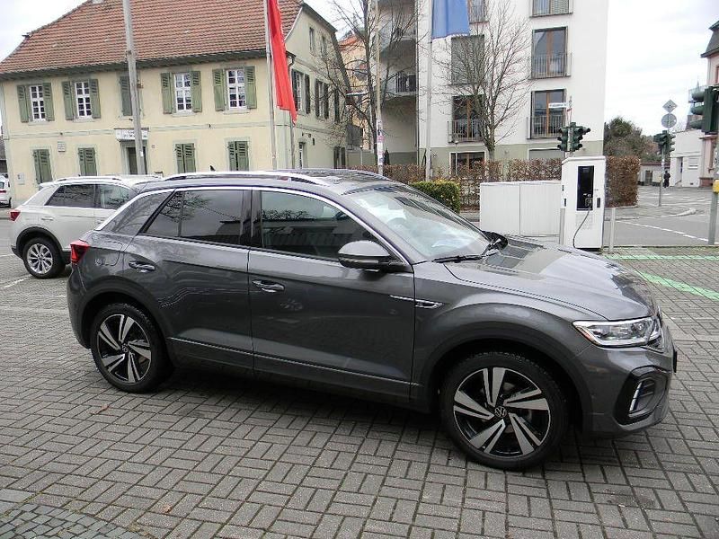 Gebraucht VW T-Roc R-line 150 PS (110 kW) 2023 Grau SUV